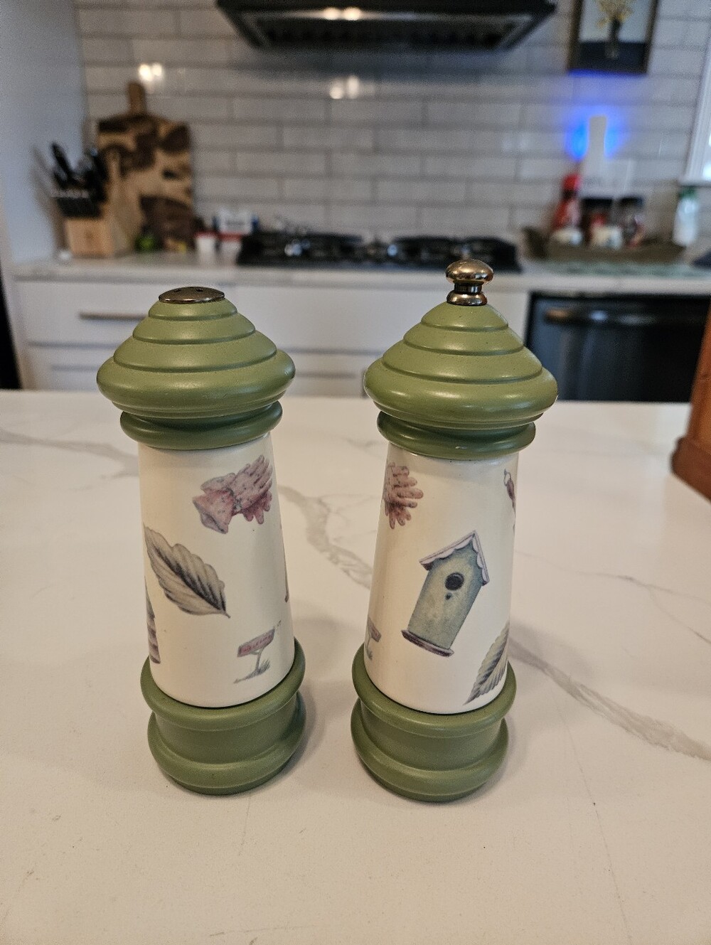 Pfaltzgraff Naturewood Serenity Pepper Grinder And Salt Shaker Set